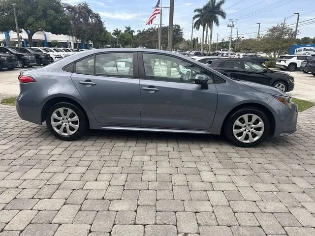 2024 Toyota Corolla LE photo 14
