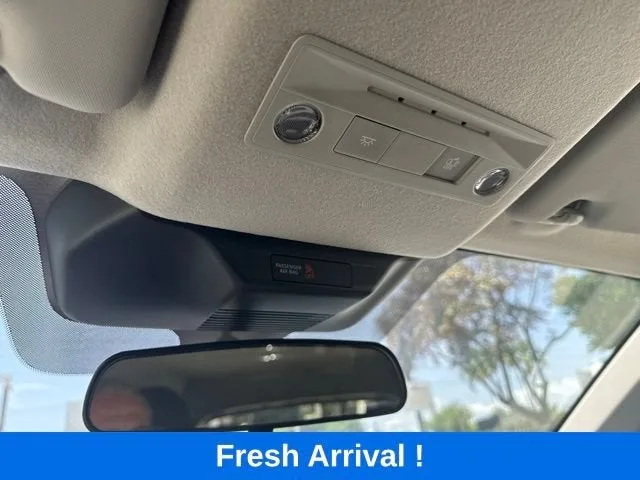 2025 Nissan Kicks SV photo 10