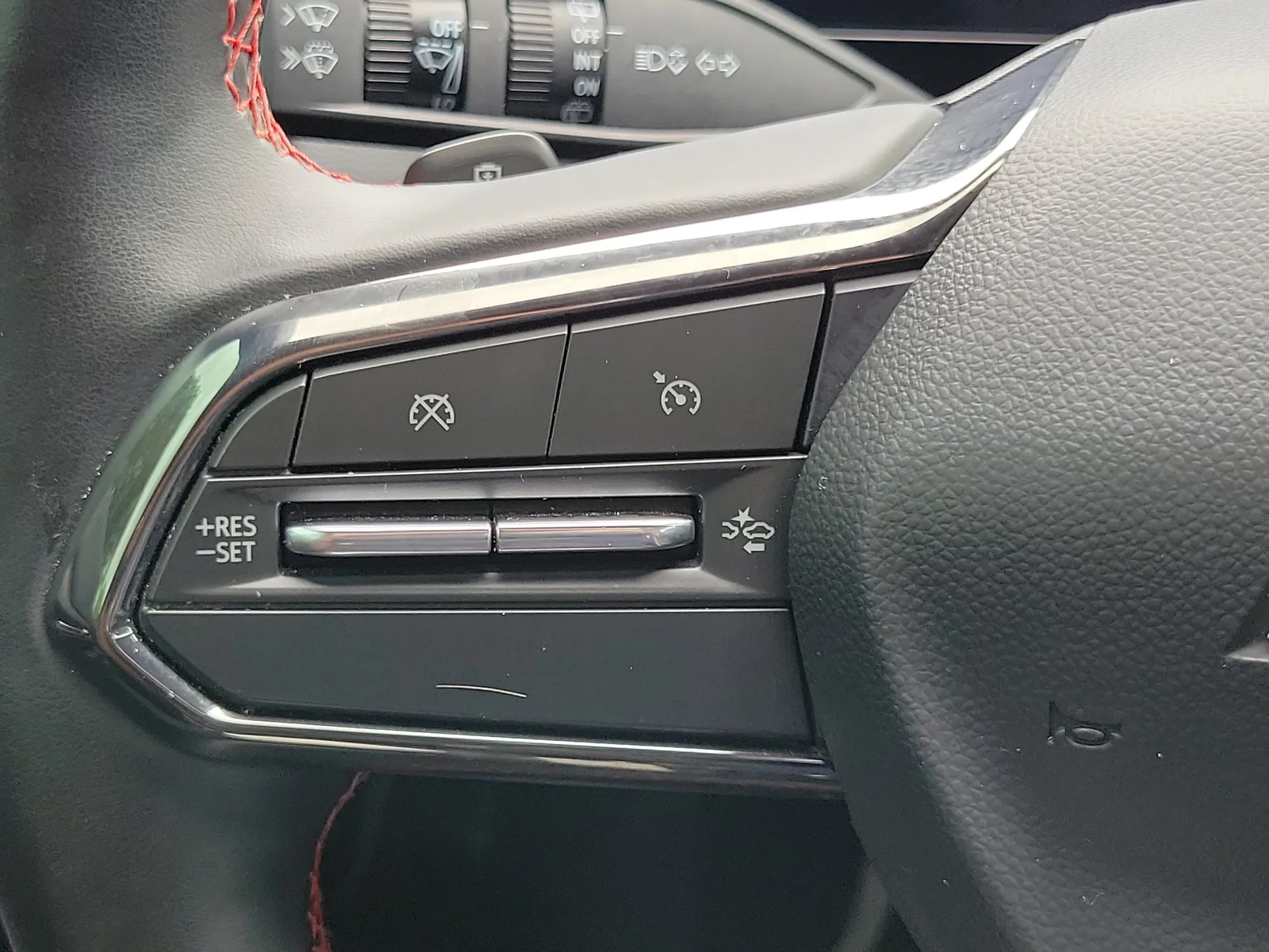 2025 Chevrolet Equinox EV RS photo 28