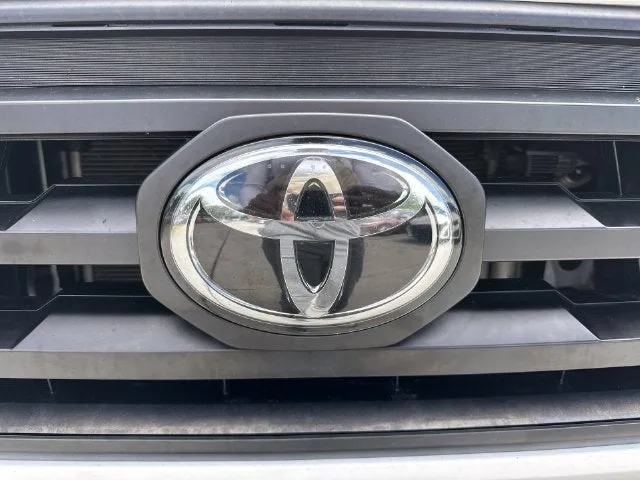 2022 Toyota Tacoma 2WD SR photo 10