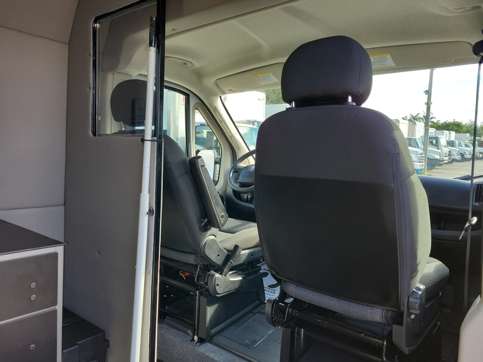 2021 RAM ProMaster Cargo Van 1500 HIGH ROOF 13 photo 15