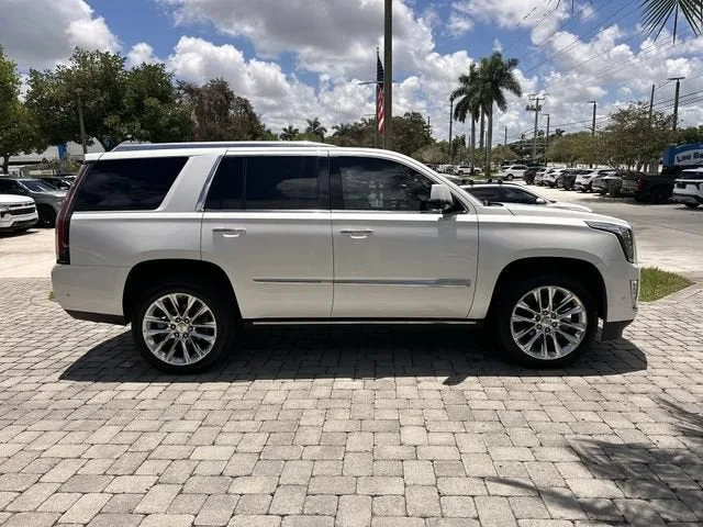 2018 Cadillac Escalade Premium Luxury photo 14