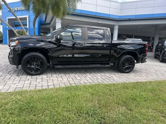 2024 Chevrolet Silverado 1500 RST photo 31