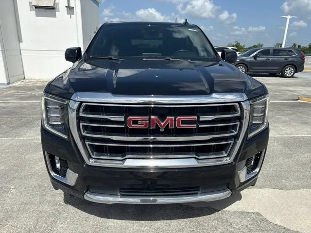 2023 GMC Yukon XL SLT photo 16