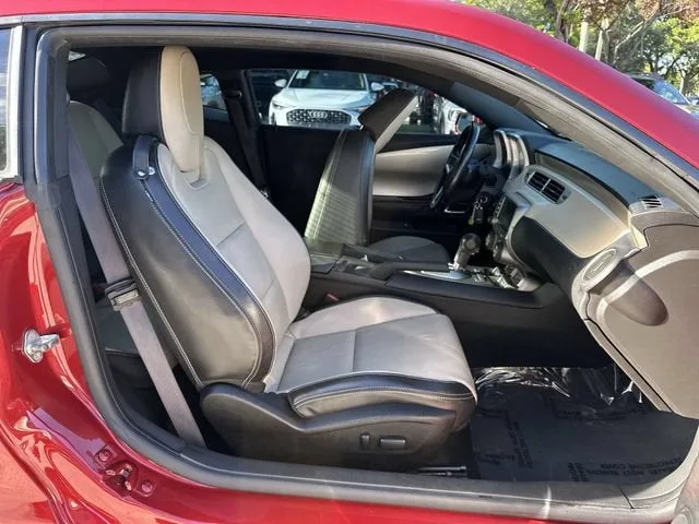 2015 Chevrolet Camaro LT photo 29