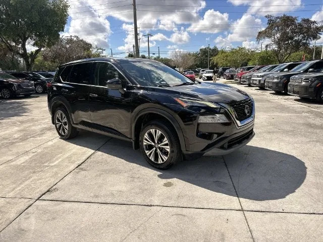 2021 Nissan Rogue SV photo 16