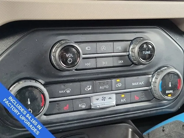 2022 Ford Bronco Base photo 31