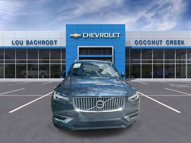 2023 Volvo XC90 Plus photo 3