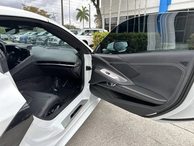 2024 Chevrolet Corvette Stingray 1LT photo 23