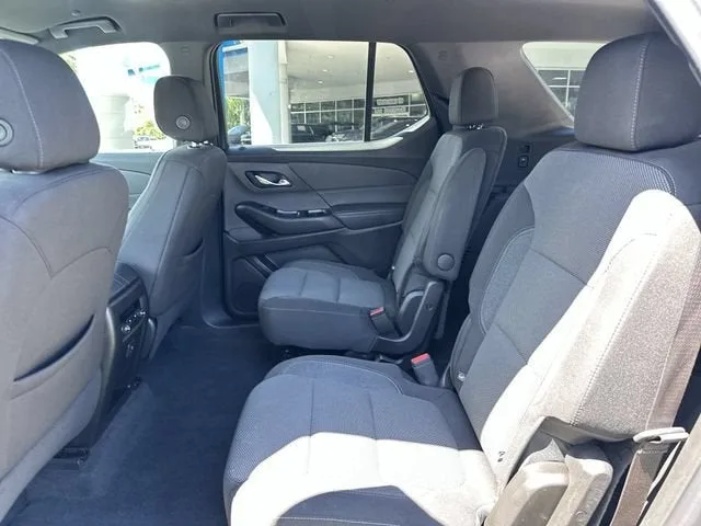 2023 Chevrolet Traverse LT Cloth photo 27