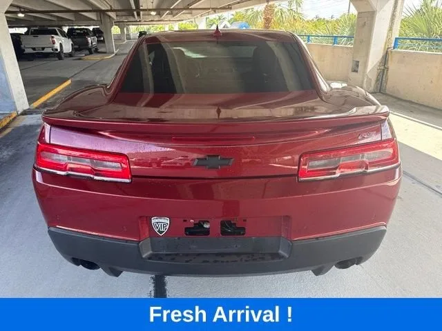 2015 Chevrolet Camaro LT photo 15