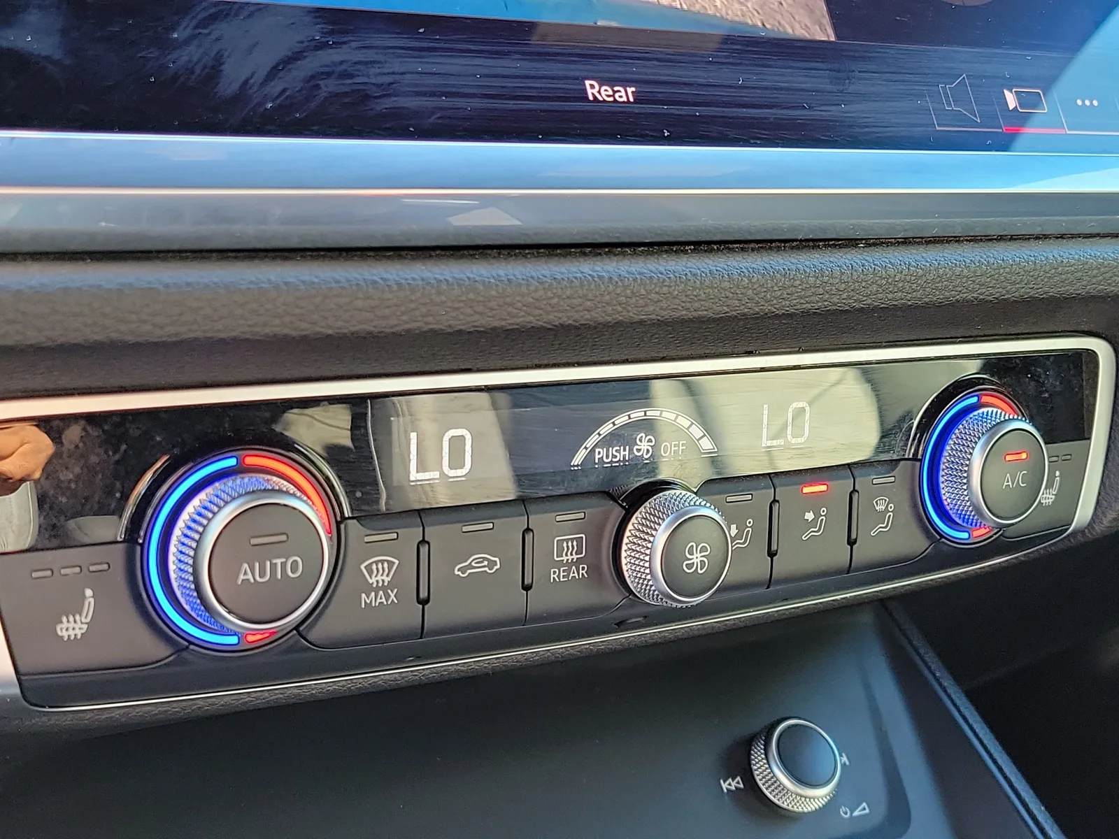 2025 Audi Q3 S line Premium photo 32
