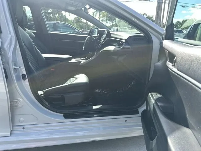 2024 Toyota Camry SE photo 29