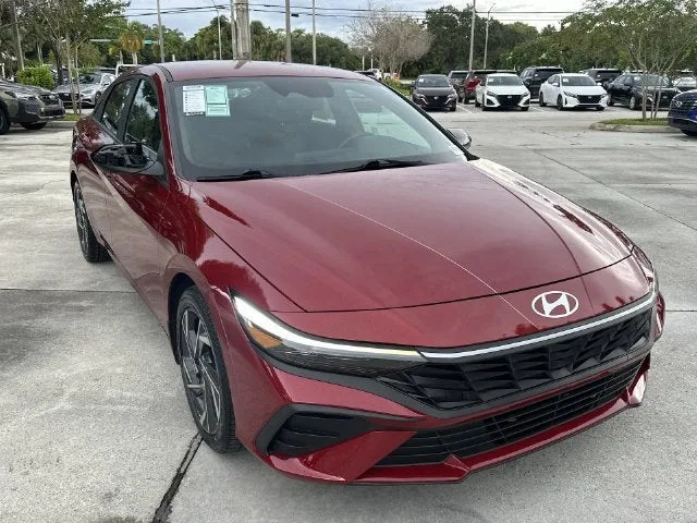 2025 Hyundai Elantra SEL Sport photo 16
