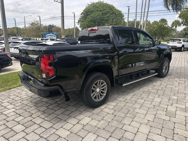2024 Chevrolet Colorado LT photo 19
