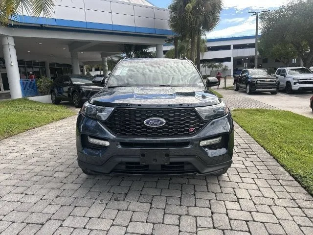 2023 Ford Explorer ST photo 18