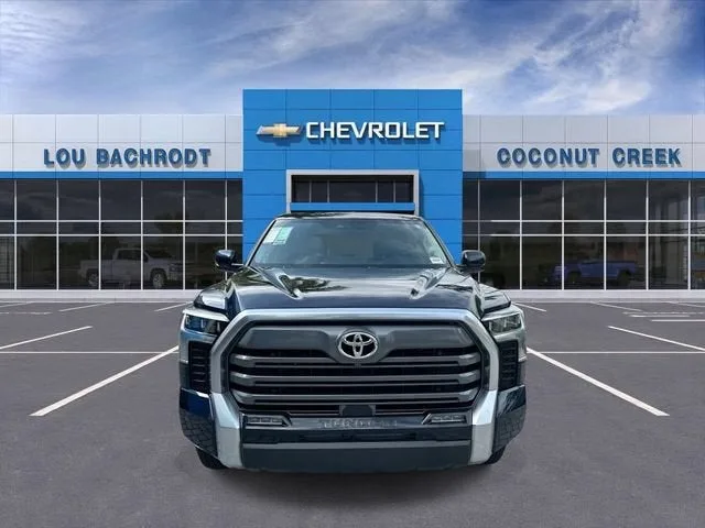2022 Toyota Tundra 4WD Limited photo 3