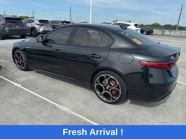 2022 Alfa Romeo Giulia Veloce photo 15