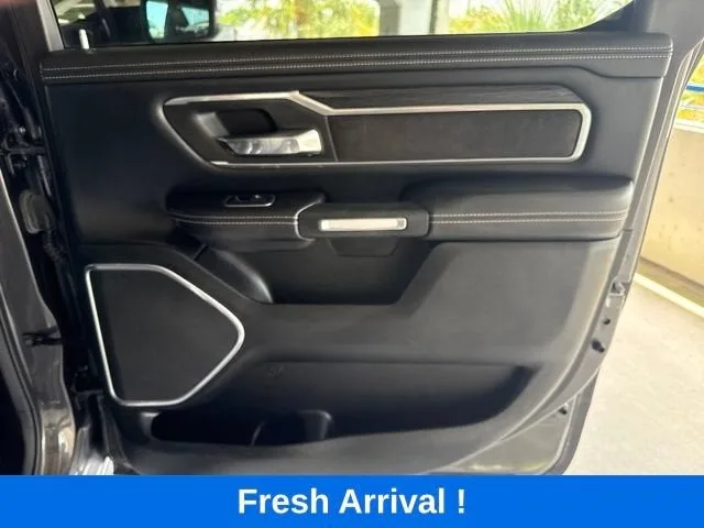 2023 RAM 1500 Laramie photo 12