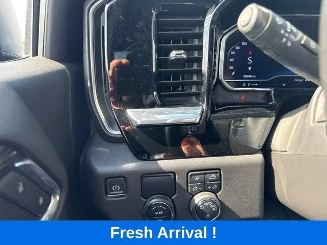 2022 Chevrolet Silverado 1500 LT photo 8