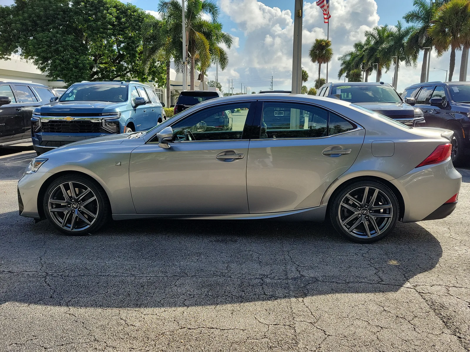 2020 Lexus IS IS 300 F SPORT photo 6