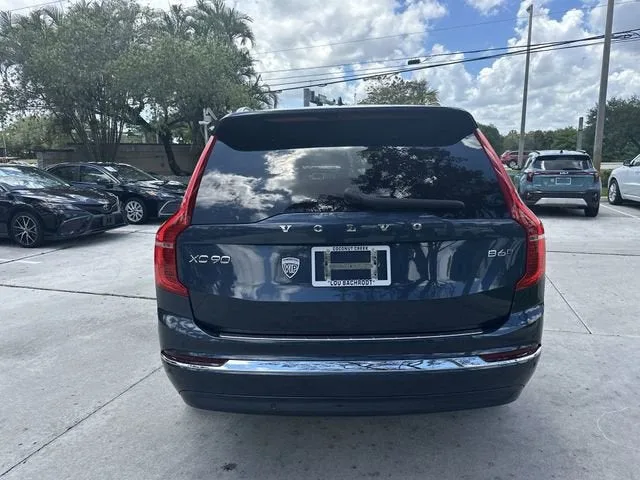 2023 Volvo XC90 Plus photo 31
