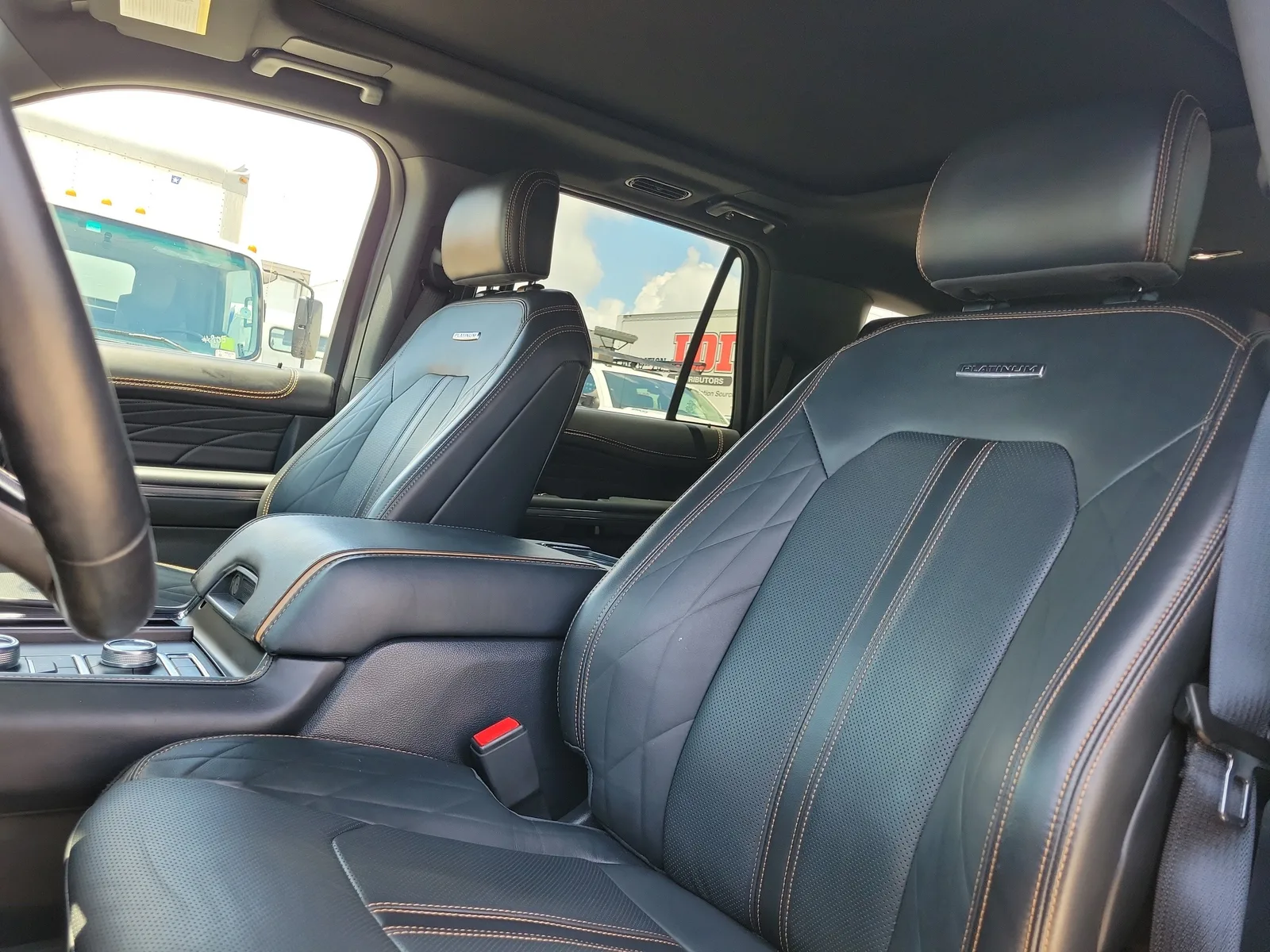 2023 Ford Expedition Platinum photo 22