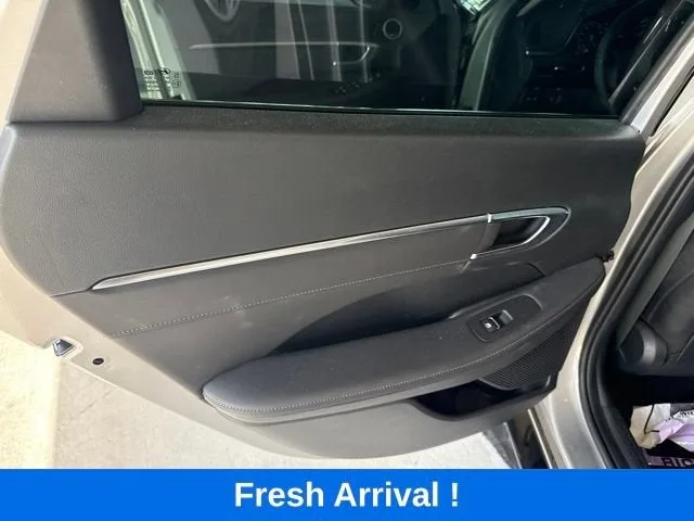 2023 Hyundai Sonata Limited photo 14