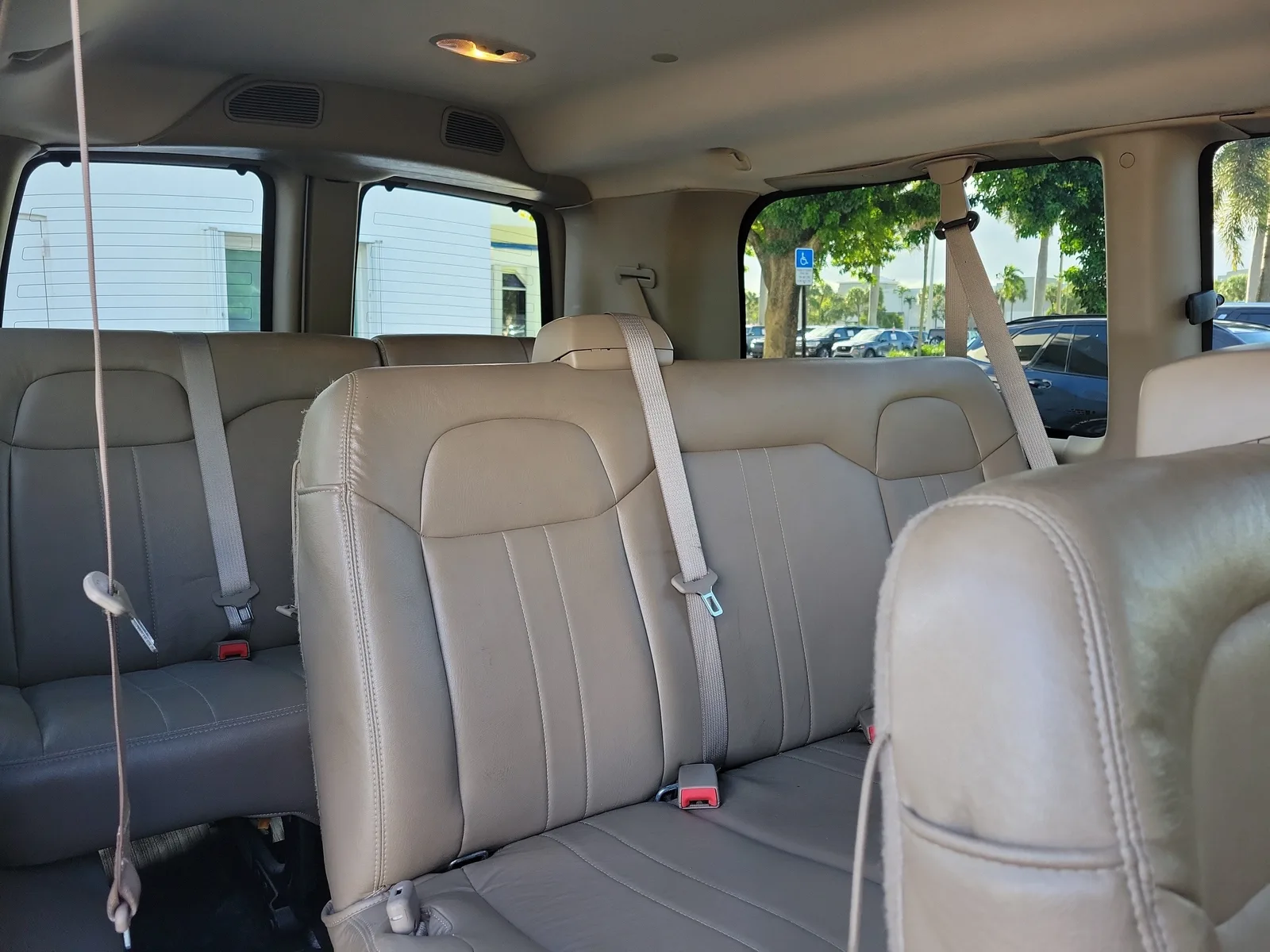 2014 Chevrolet Express Passenger 2500 LS photo 12