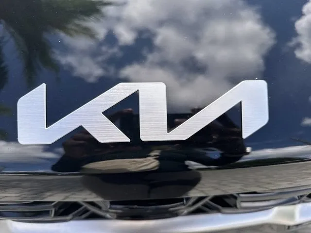 2026 Kia Sorento S photo 10