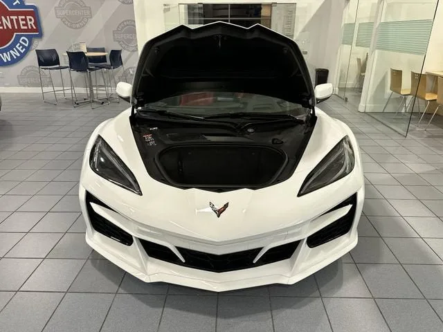 2025 Chevrolet Corvette E-Ray 1LZ photo 28