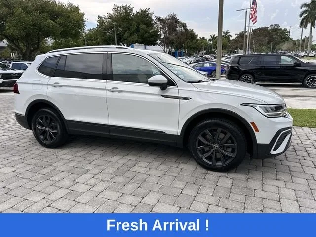 2022 Volkswagen Tiguan SE photo 2