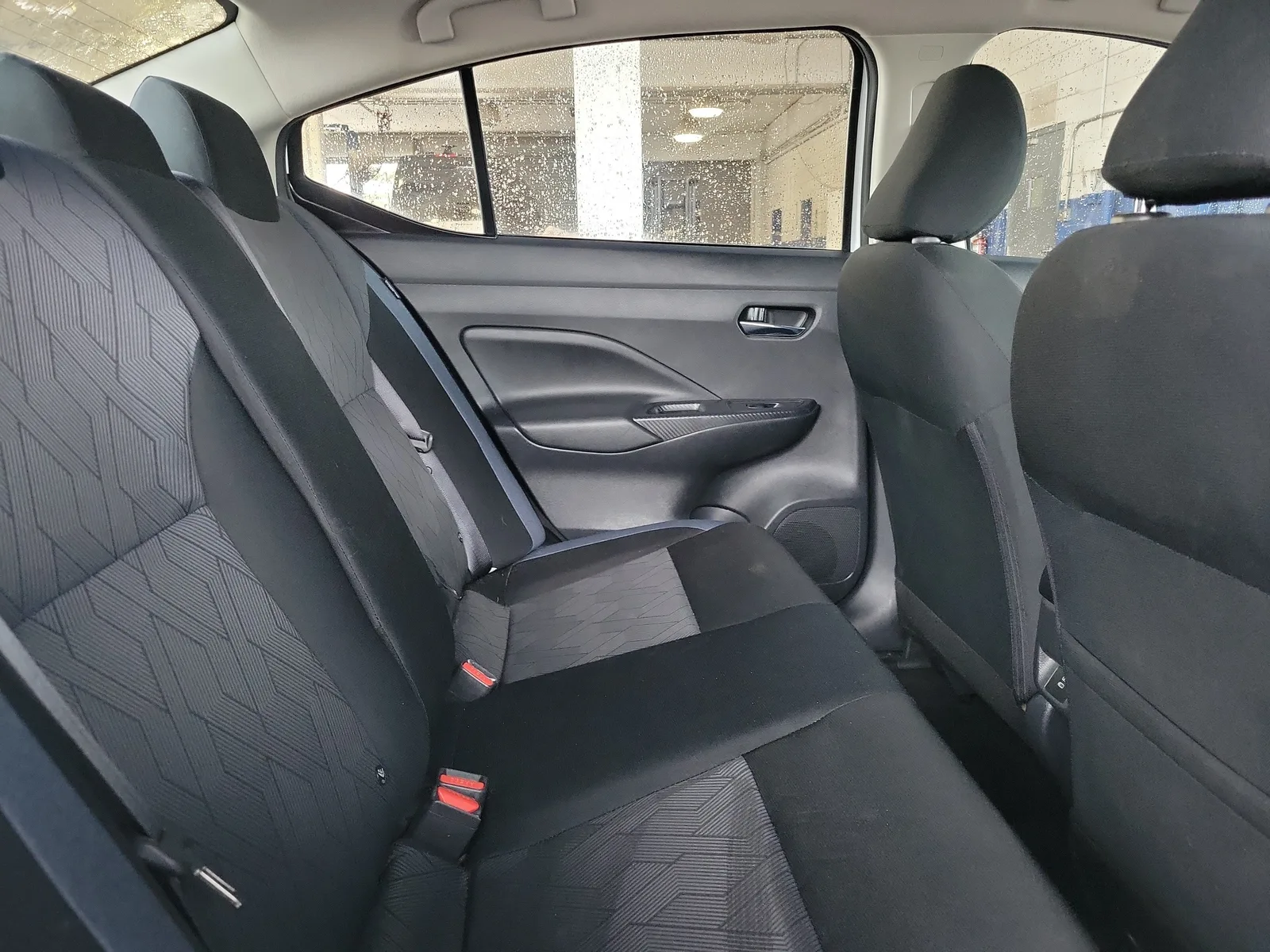 2024 Nissan Versa SV photo 7