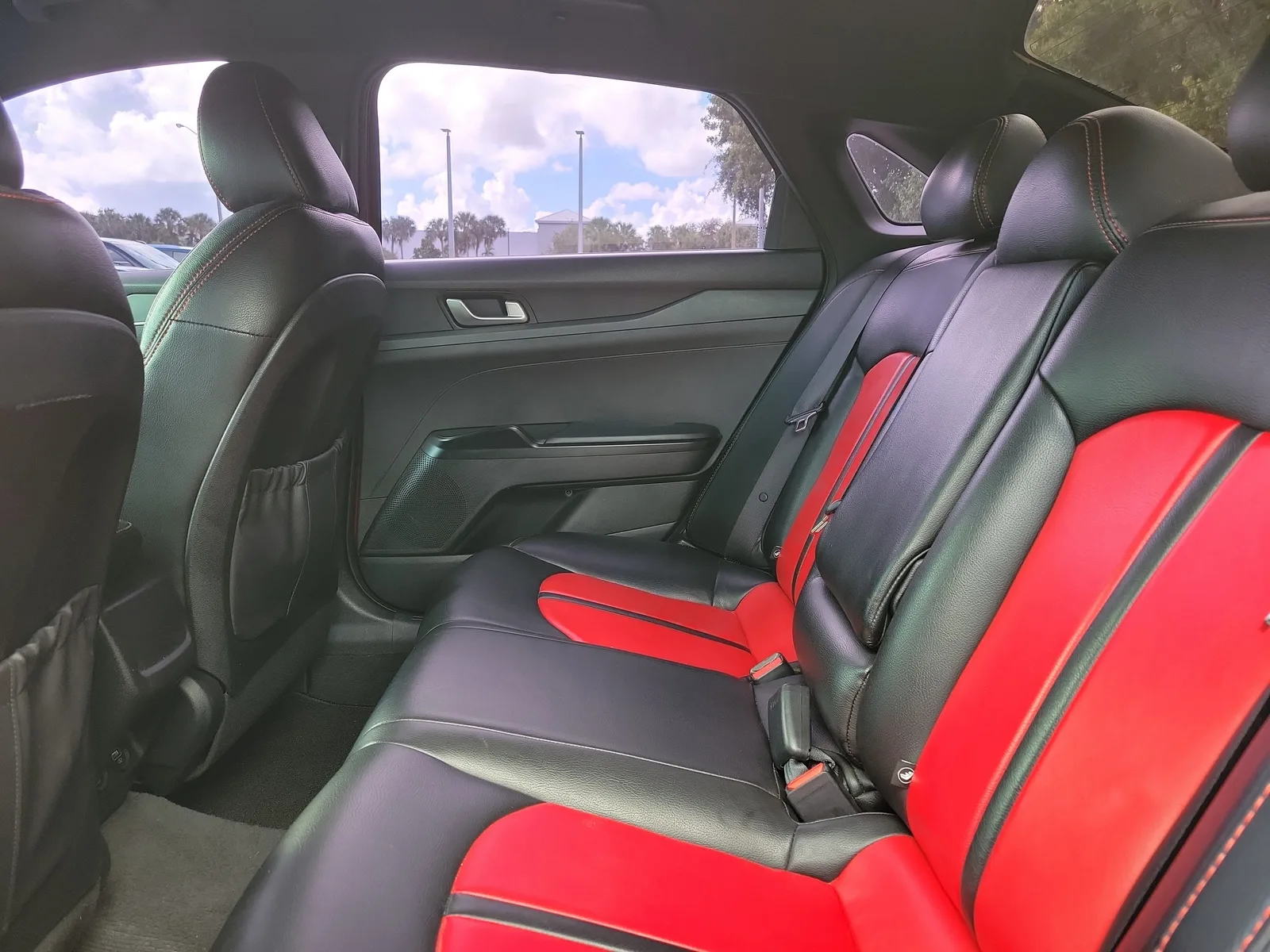 2022 Kia K5 GT-Line photo 13