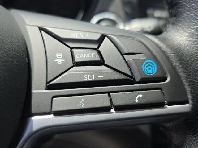 2022 Nissan Rogue Sport SV photo 31