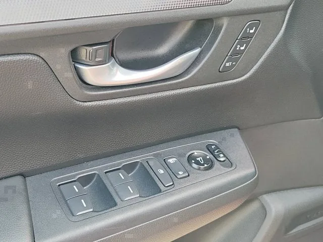 2025 Honda CR-V Hybrid Sport-L photo 24