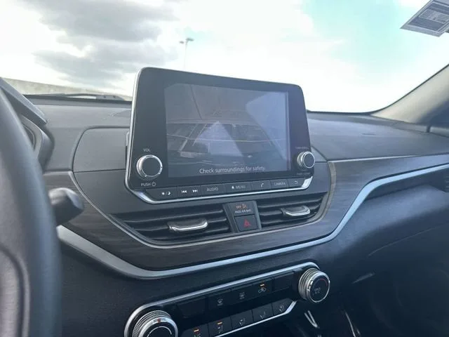 2024 Nissan Altima 2.5 SV photo 16