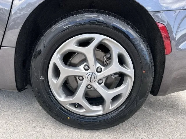 2023 Chrysler Pacifica Limited photo 11