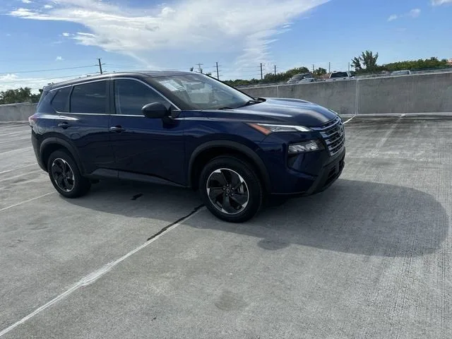 2024 Nissan Rogue SV photo 16