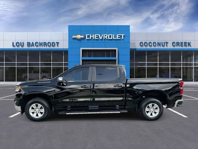 2023 Chevrolet Silverado 1500 LT photo 5