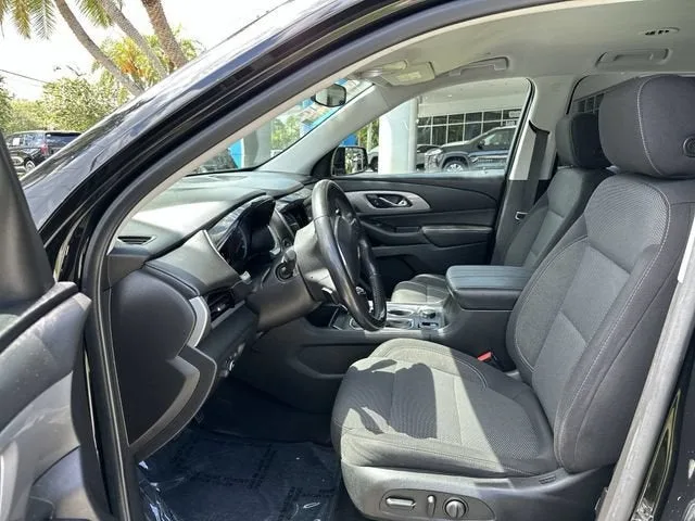 2019 Chevrolet Traverse LT Cloth photo 30
