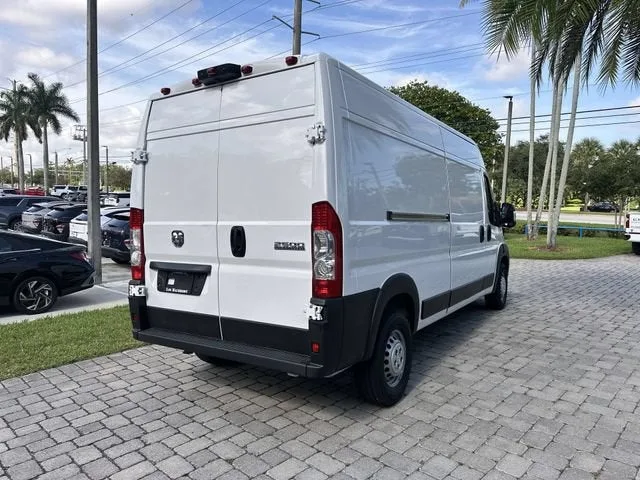 2024 RAM ProMaster Cargo Van Tradesman photo 37