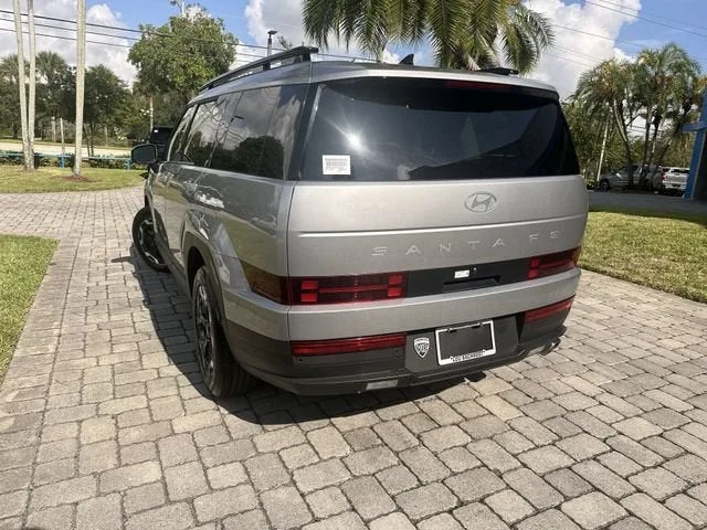 2025 Hyundai Santa Fe SEL photo 12