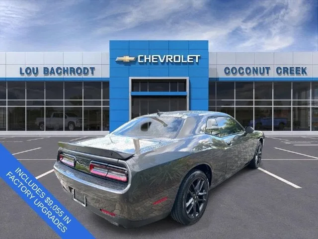 2022 Dodge Challenger GT photo 8