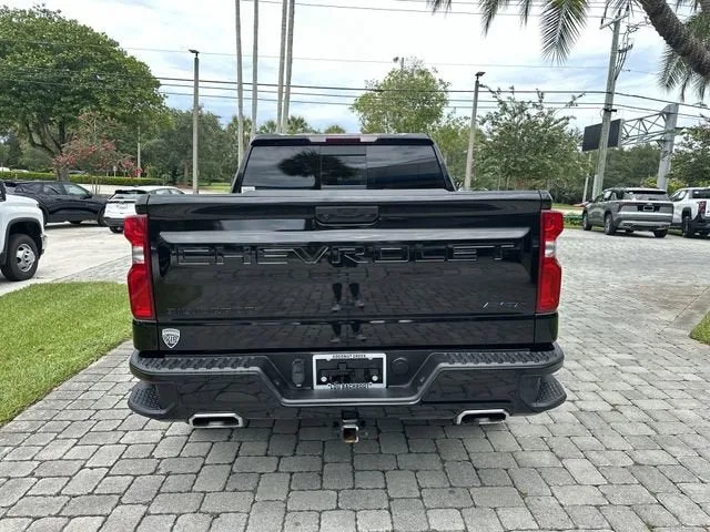 2024 Chevrolet Silverado 1500 RST photo 37