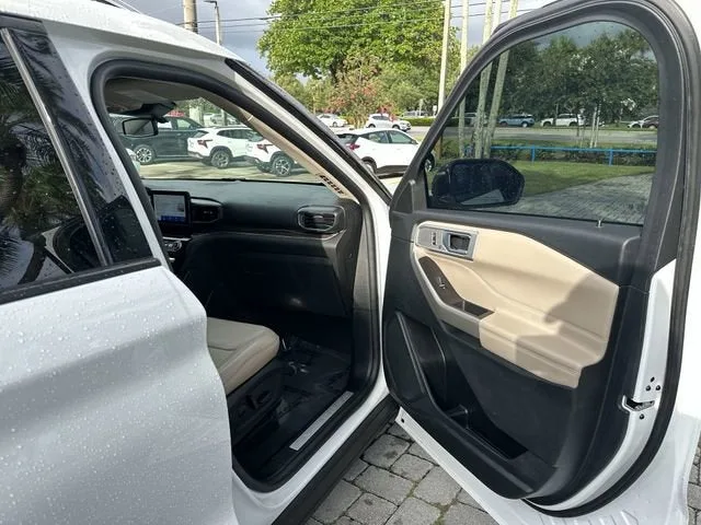 2023 Ford Explorer Limited photo 22