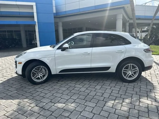 2020 Porsche Macan 4DR AWD photo 34