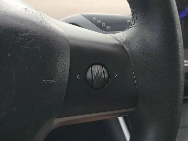 2020 Tesla Model Y Long Range photo 22