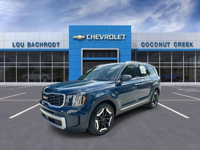 2023 Kia Telluride S photo 4