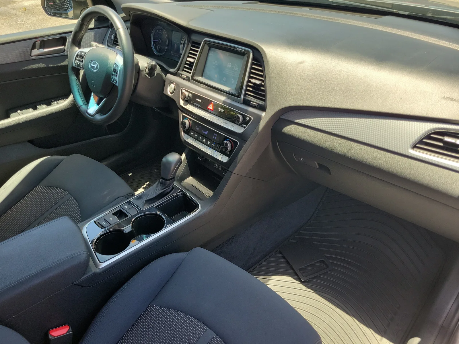 2019 Hyundai Sonata SEL photo 9